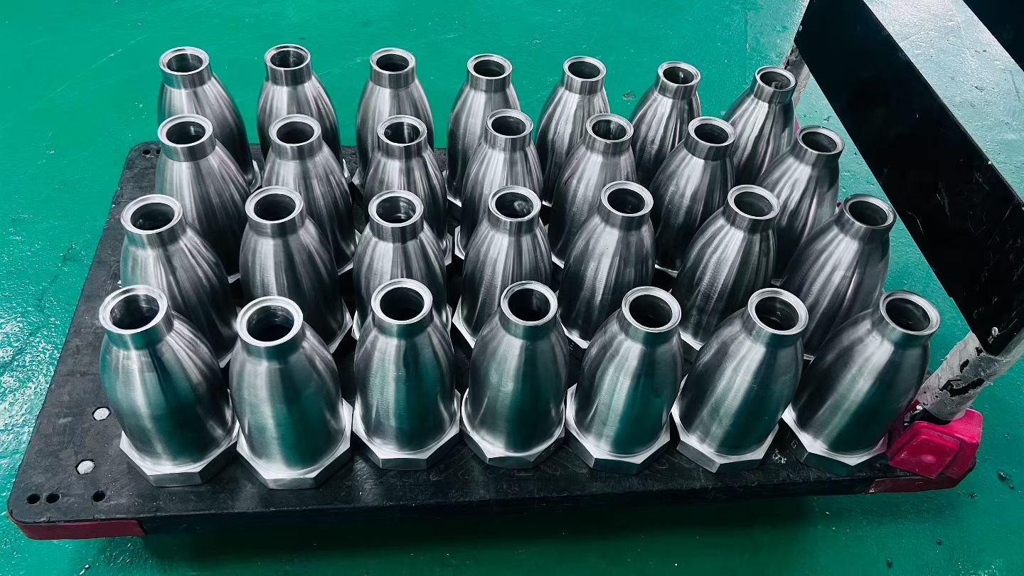 Corrosion resistant knife gate valve casting and petrochemical process equipment components