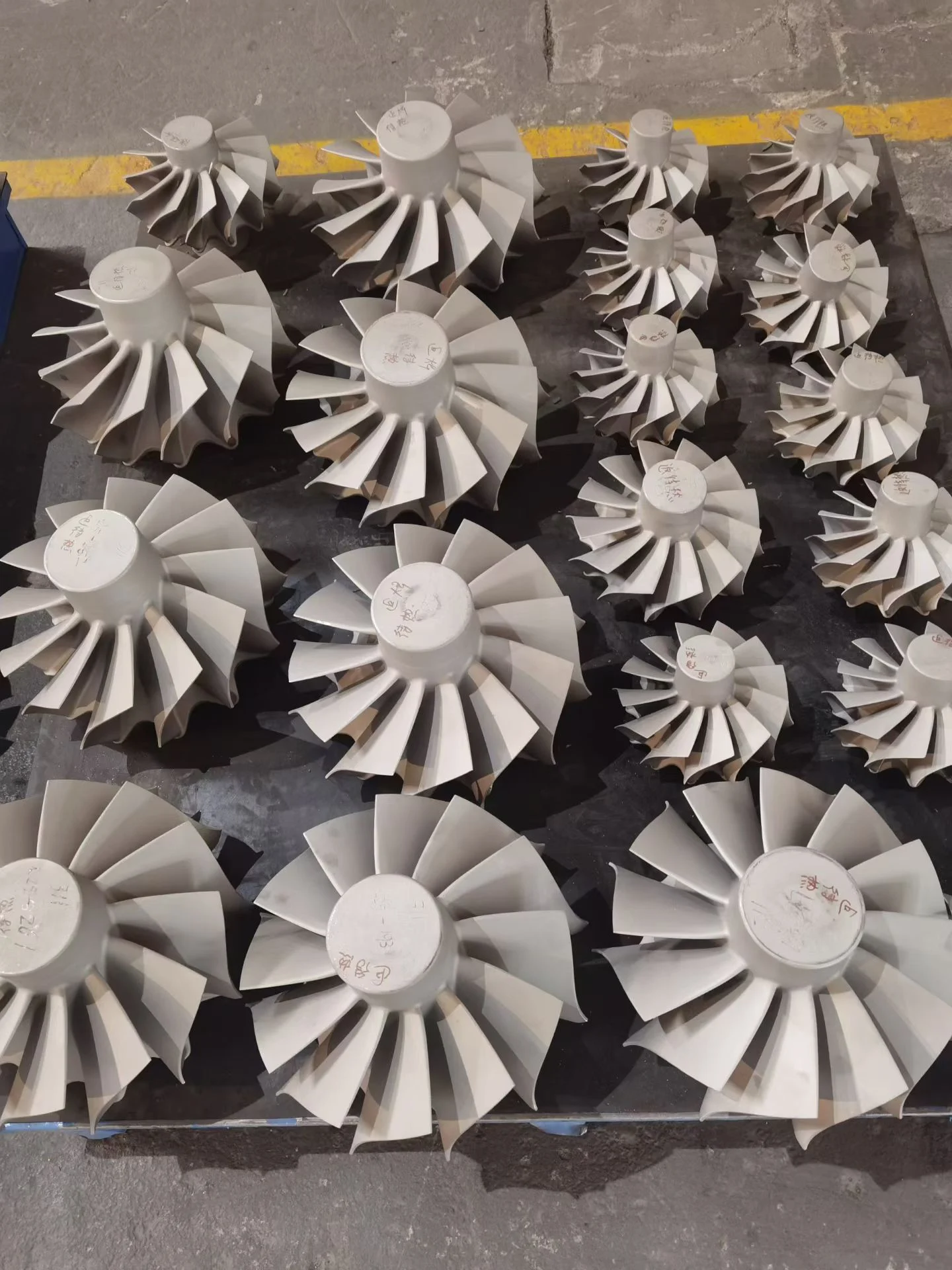 Energy turbine blade casting and combustion hot-end parts