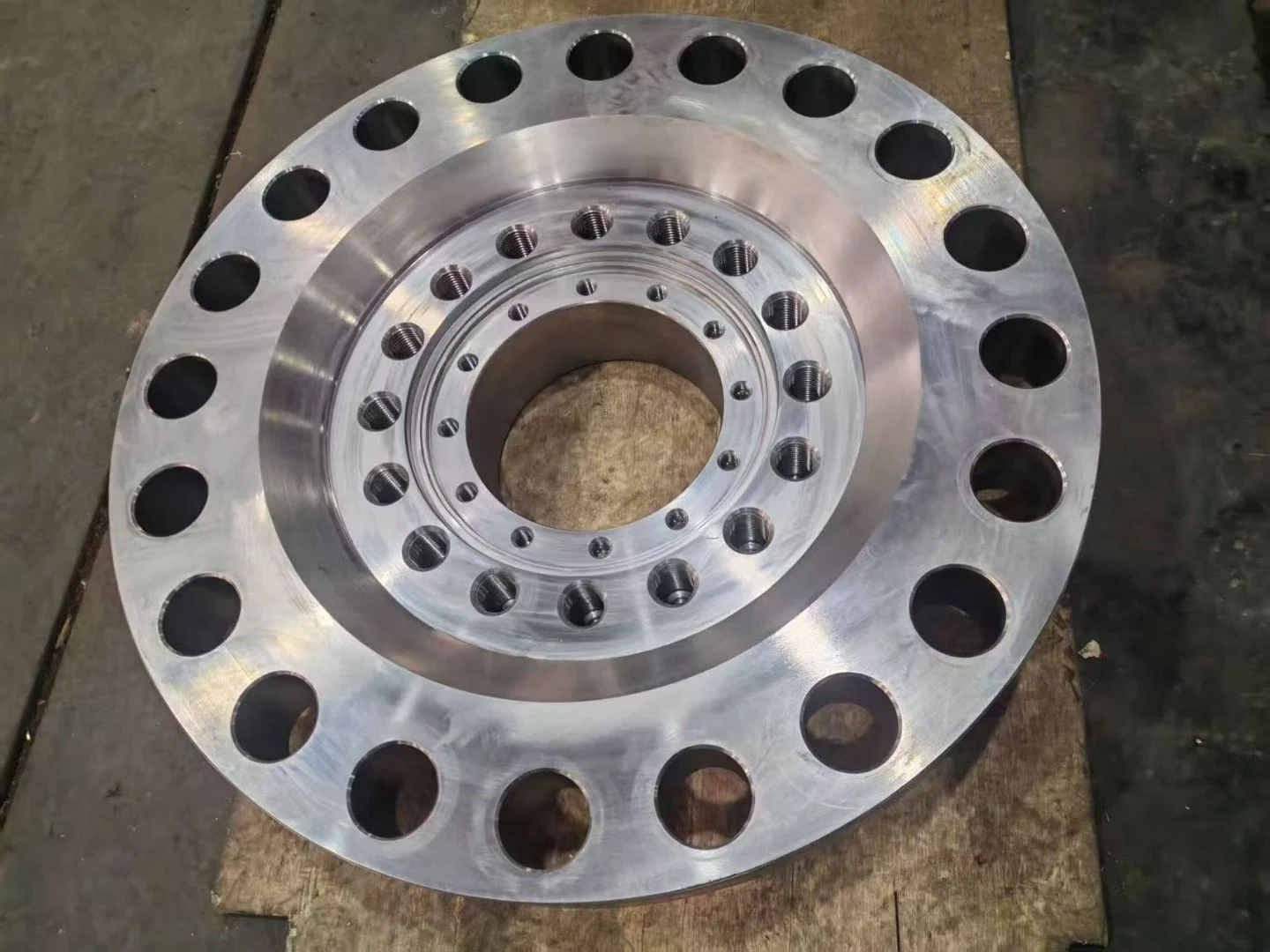 Stainless Steel Flanges and Pipe Fittings