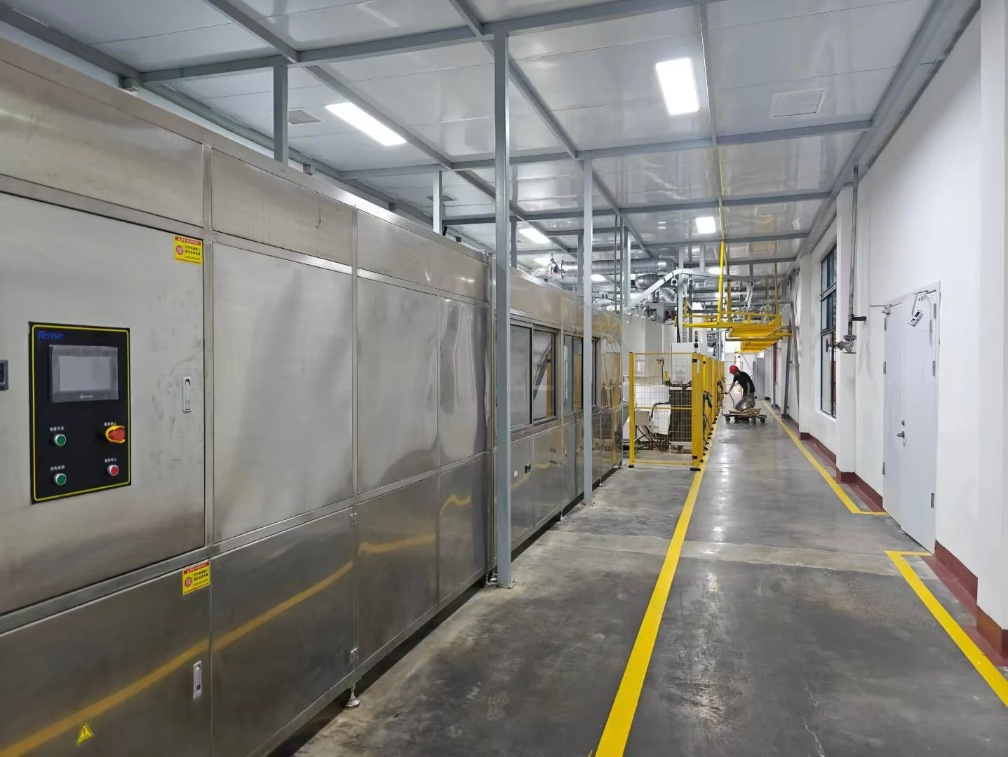 Vacuum induction melt furnace pouring superalloy casting blanks at VastCasting